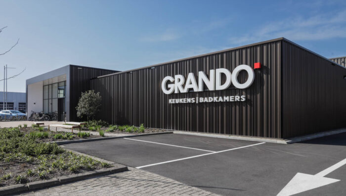 Uitbreiding bedrijfshal Grando